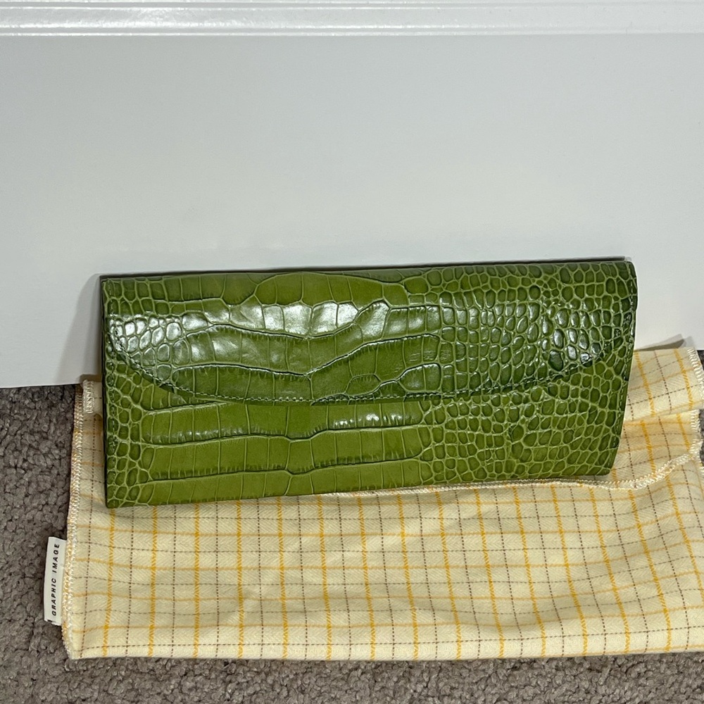 Graphic Image Green Crocodile Embossed Wristlet